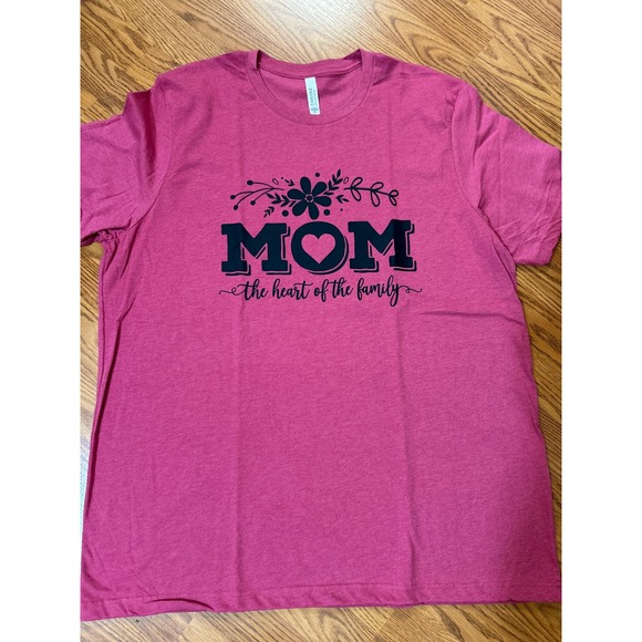 Bella Canvas Mom Heart of the Family Graphic T-Shirt, 2XL, New - Picture 1 of 3